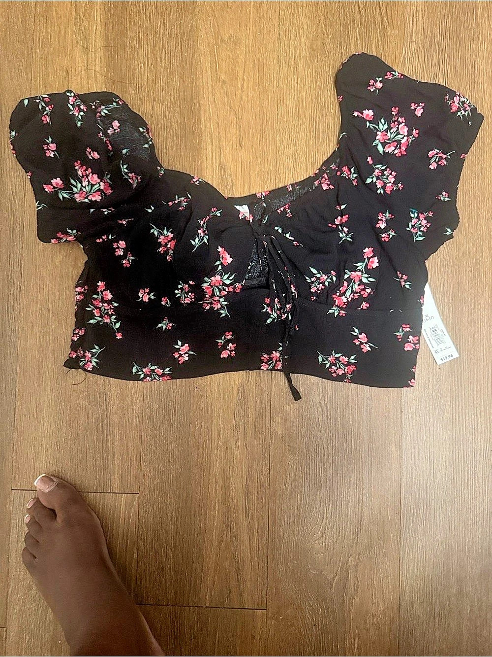 H&M Floral Puff Sleeve Crop Top in Black & Pink